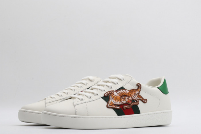 gi ace embroidered low-top sneaker