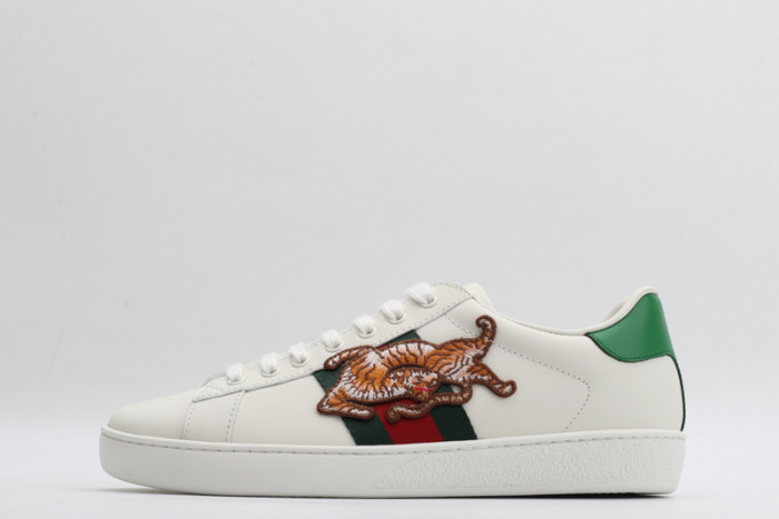 gi ace embroidered low-top sneaker