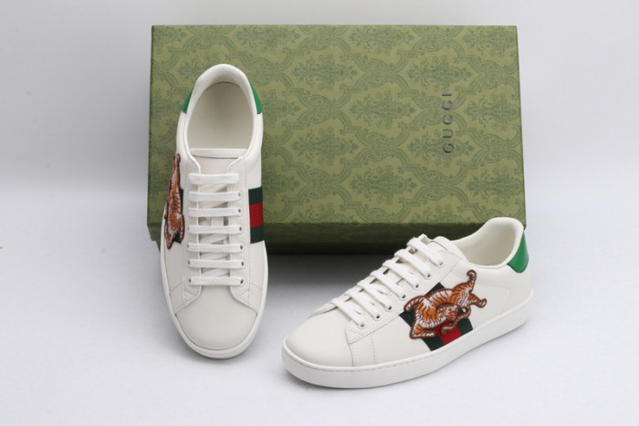 gi ace embroidered low-top sneaker