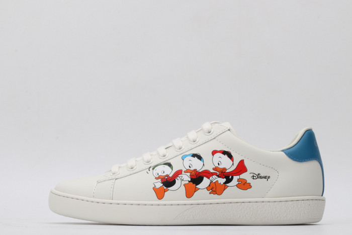 gi ace embroidered low-top sneaker