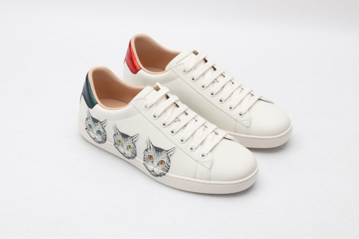 gi ace embroidered low-top sneaker