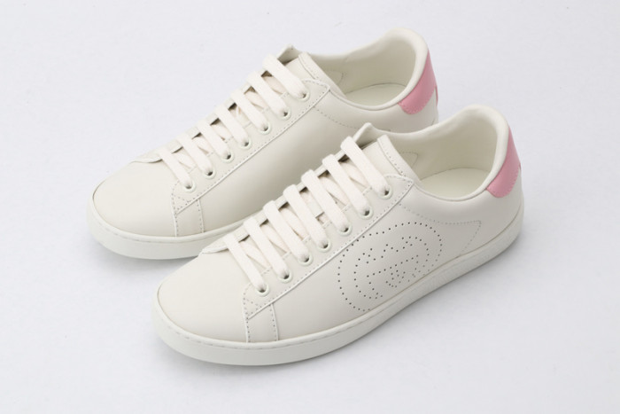 gi ace embroidered low-top sneaker