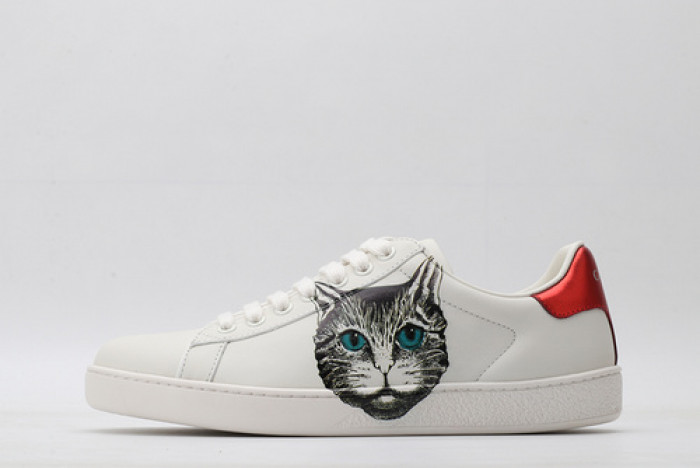 gi ace embroidered low-top sneaker