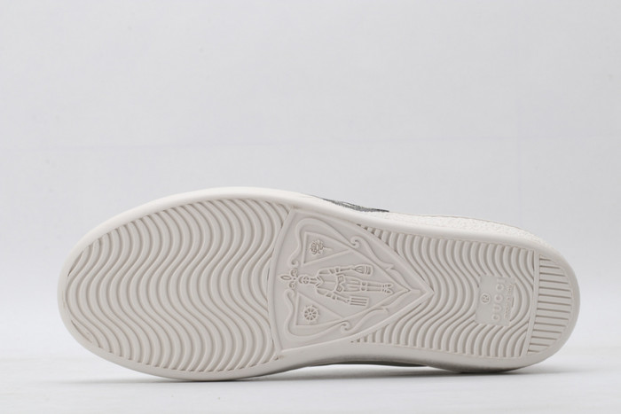 gi ace embroidered low-top sneaker
