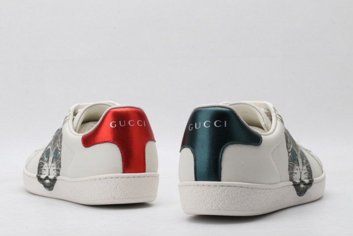 gi ace embroidered low-top sneaker