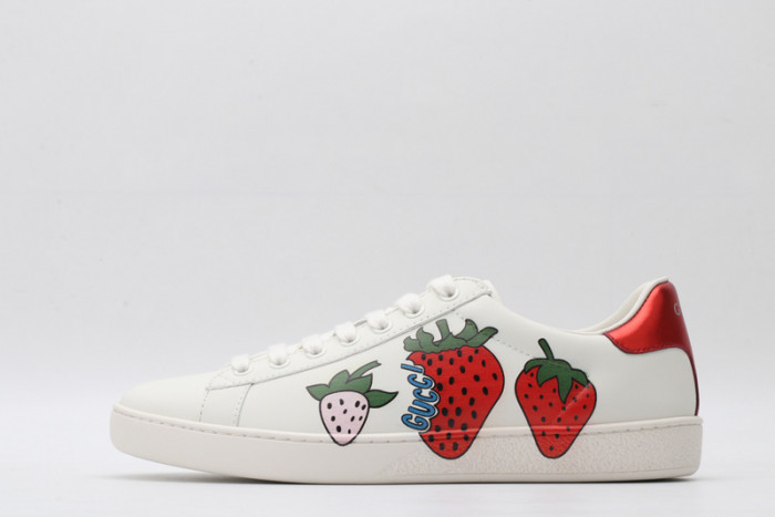gi ace embroidered low-top sneaker