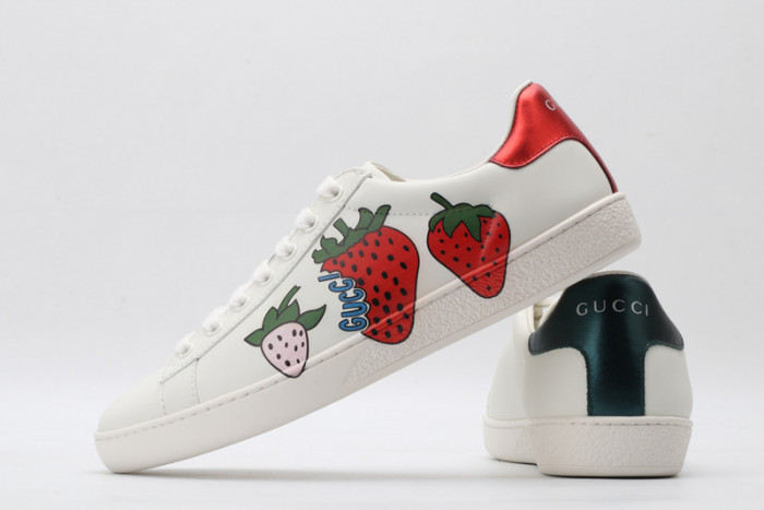 gi ace embroidered low-top sneaker