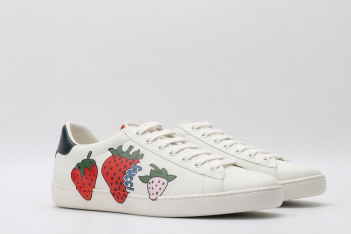 gi ace embroidered low-top sneaker