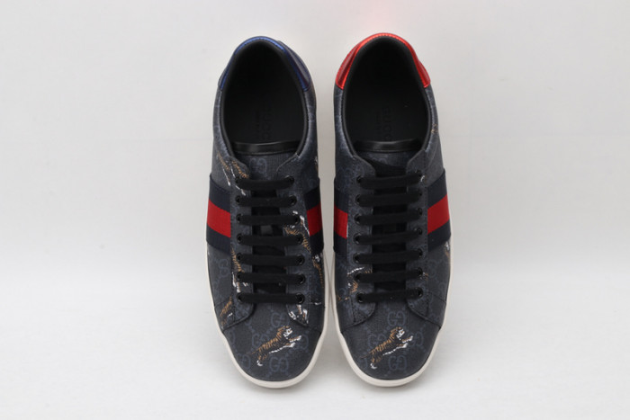 gi ace embroidered low-top sneaker