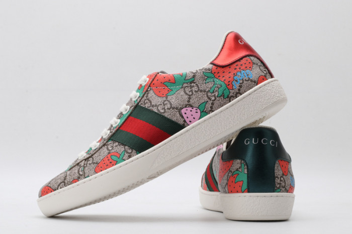 gi ace embroidered low-top sneaker