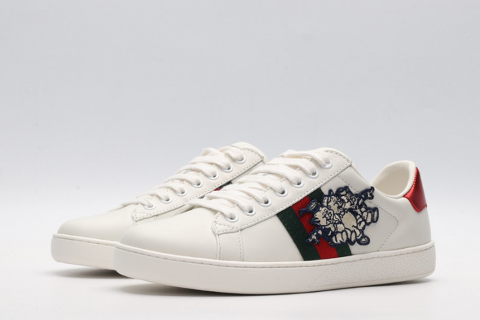 gi ace embroidered low-top sneaker