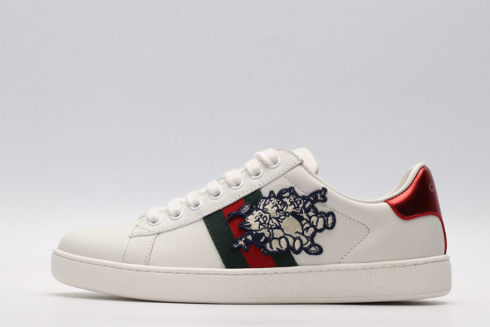 gi ace embroidered low-top sneaker