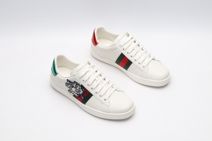 gi ace embroidered low-top sneaker