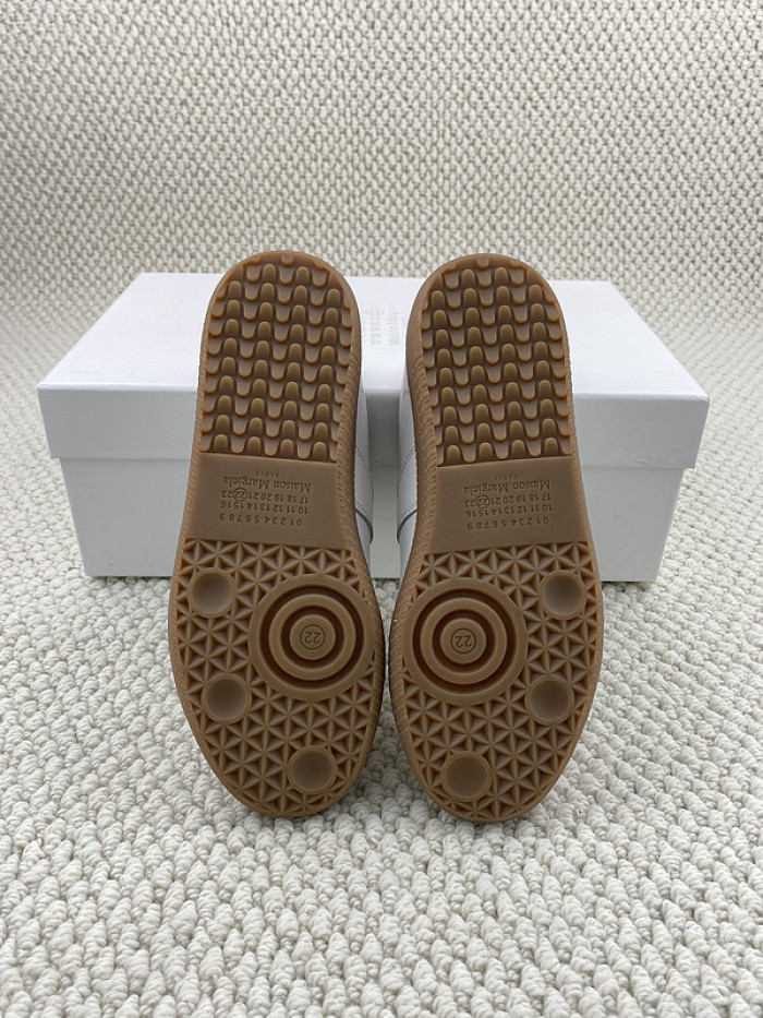 ma*s*n Ma*i*la shoes