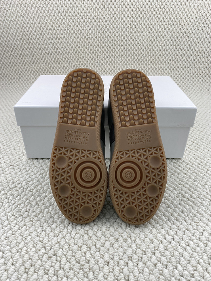 ma*s*n Ma*i*la shoes