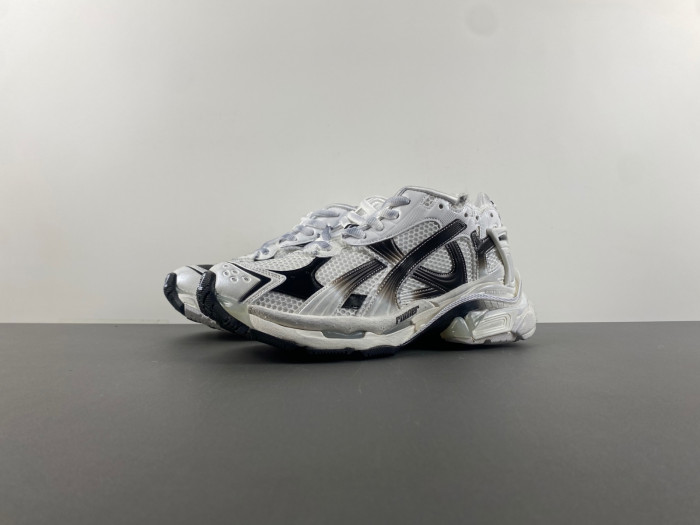 bl runner trainers sneakers