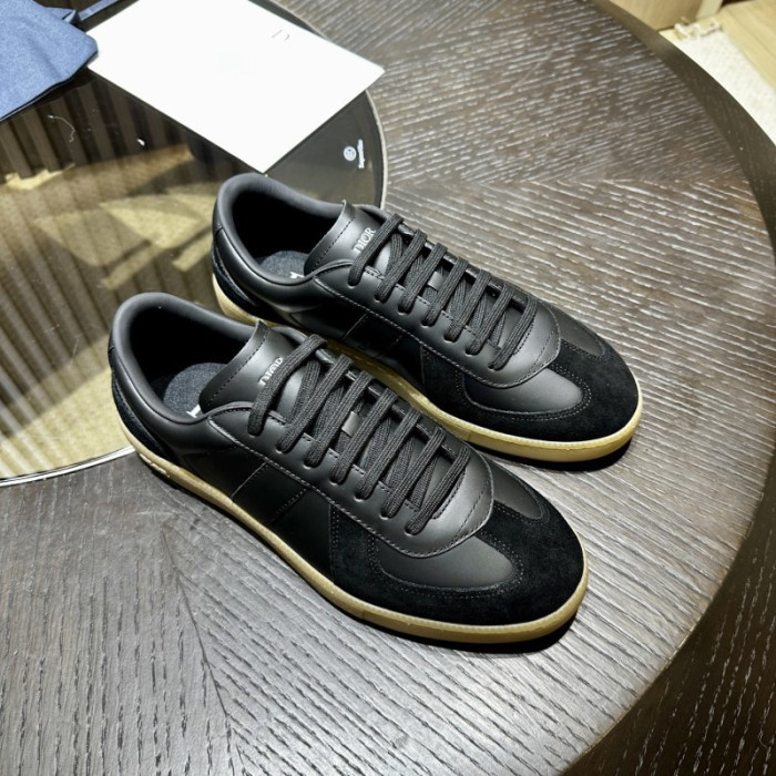 DR B01 SNEAKERS