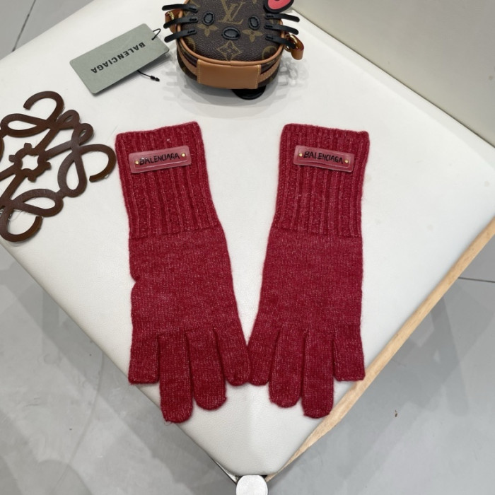 BALENCI GLOVES