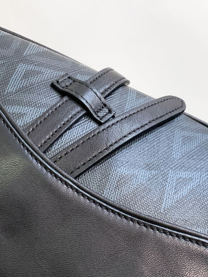 D1OR BAG 26x19x4.5cm