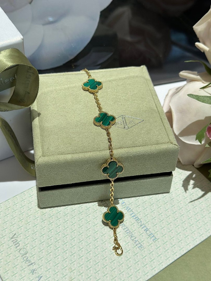 VCA Bracelet and necklace