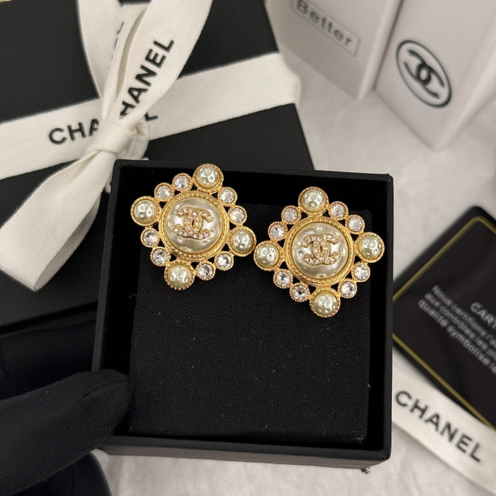 CHNEL earring
