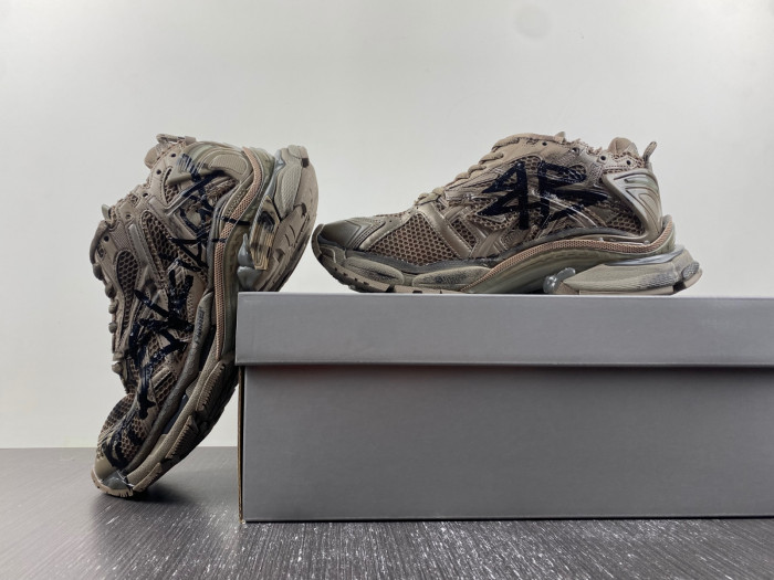 bl runner trainers sneakers