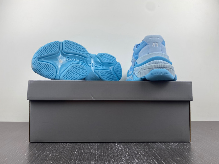 bl triple s trainers sneakers 710156 w3cu2 4045