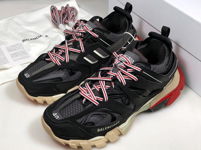 bl tess s. gomma trek low sneakers black red h903p035