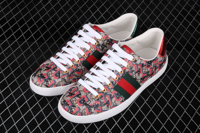 gi ace embroidered low-top sneaker h903p106