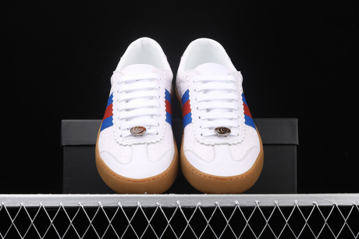 gi ace embroidered low-top sneaker h903p113