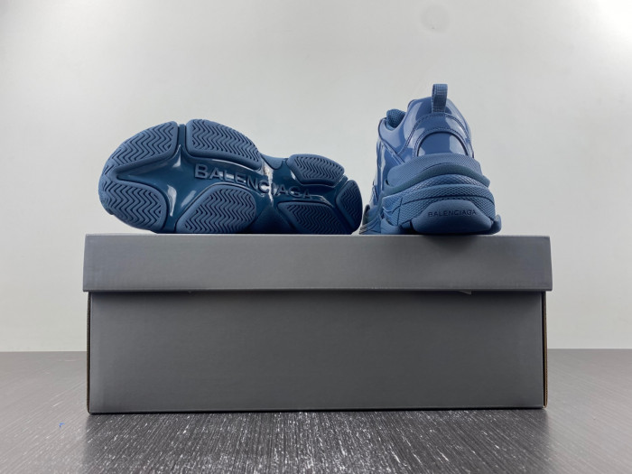 bl triple s trainers sneakers 734954 w2paa 4000