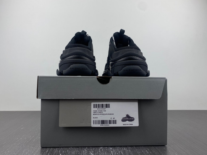 bl triple s trainers sneakers 755686 w3sm2 1000