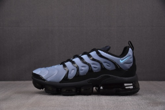NIKE AIR VAPORMAX Plus 924453-018
