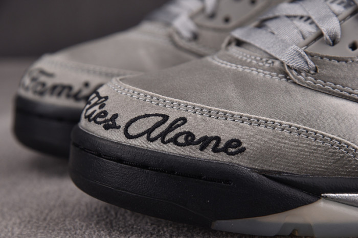 Air Jordan 5 Wings Medium Grey / Black IO2038-001