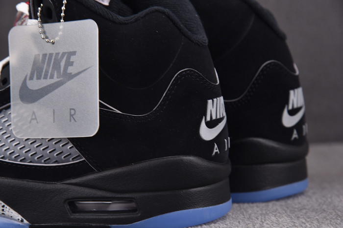 AIR JORDAN 5 BLACK METALLIC REIMAGINED HF3975-001