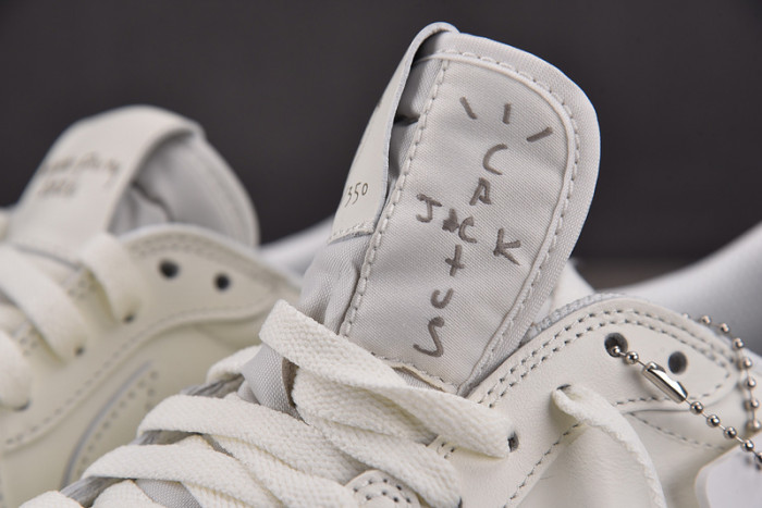 TRAVIS SCOTT X AIR JORDAN 1 LOW OG OG1228-111