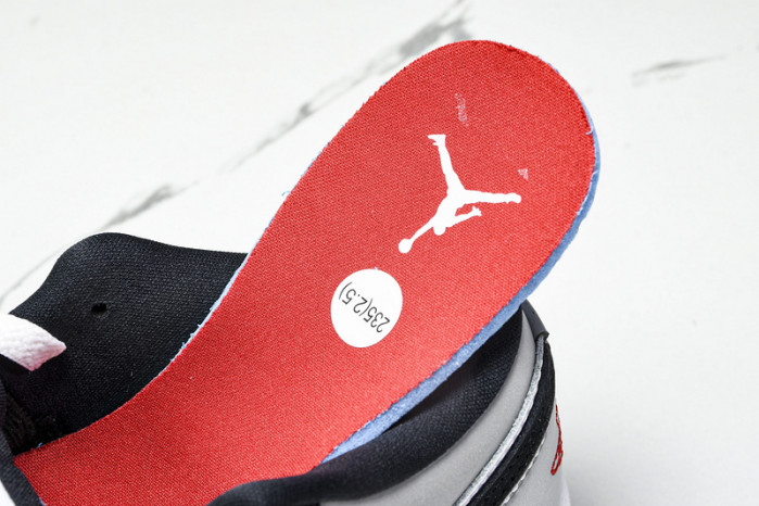 AIR JORDAN 1 LOW PANDA TOE HF3188-106