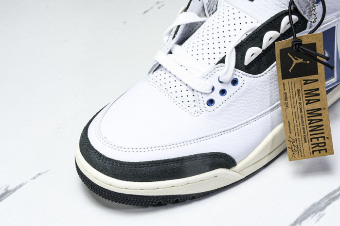 AIR JORDAN 3 OG "DIFFUSED BLUE" HV8571-100