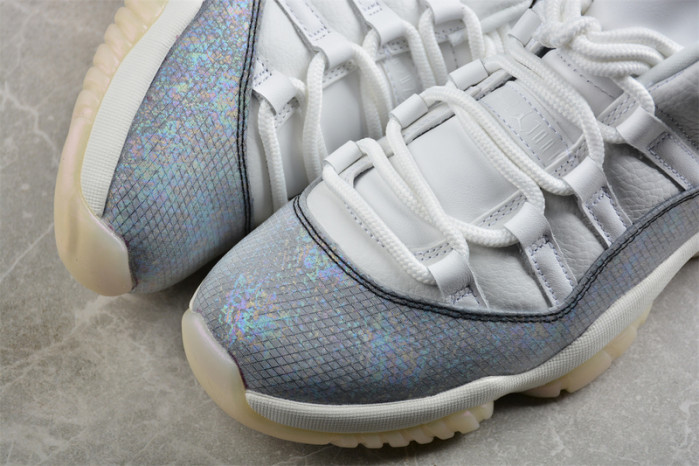 AIR JORDAN 11 LOW CNY YEAR OF THE SNAKE HQ7000-001