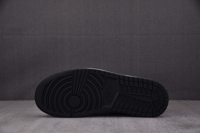 Air Jordan 1 Low Panda 553558-043