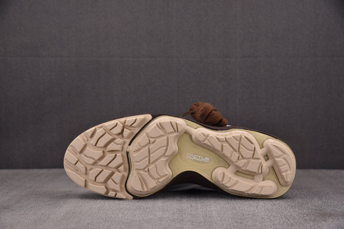 Travis Scott x Nike Zoom Field Jaxx White Light Chocolate HQ3073-100