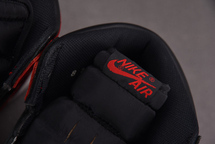 Air Jordan 1 Retro 85 