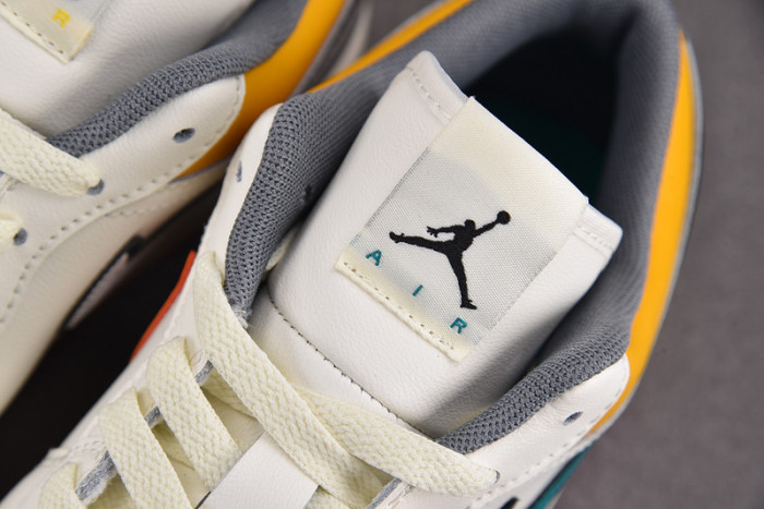 Air Jordan 1 Low Premium "Lace Toggle" HV4511-133