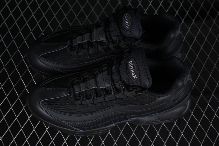 NIKE AIR MAX 95 ESSENTIAL TRIPLE BLACK CL3705-001
