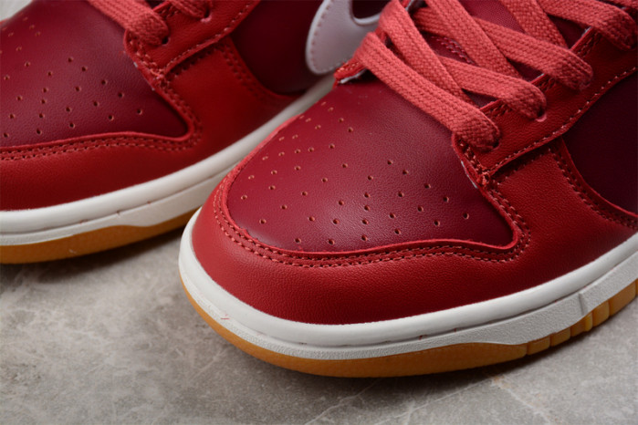 dunk low with hits of “desert berry” dd1503-603