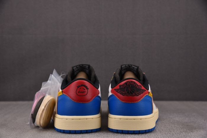 TRAVIS SCOTT X Un x Air Jordan 1 Retro Low OG UN DM7866-111