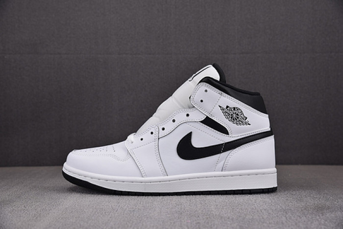 air jordan 1 mid white black dq8426-132