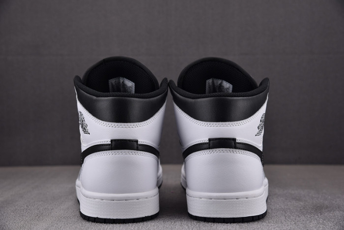 air jordan 1 mid white black dq8426-132