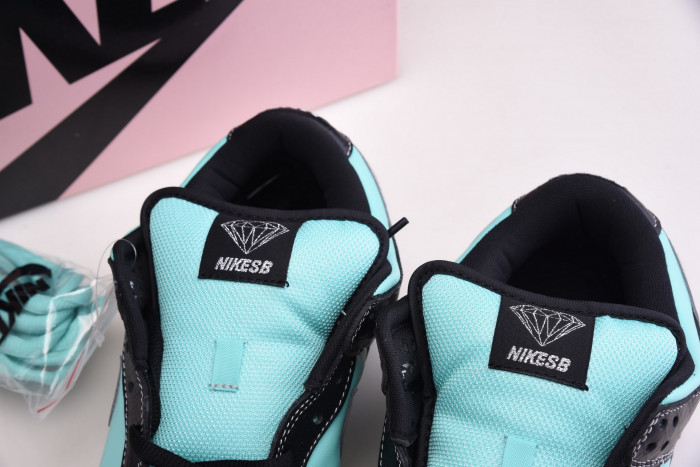 D1am0nd s*pply co. x dunk low pro sb 