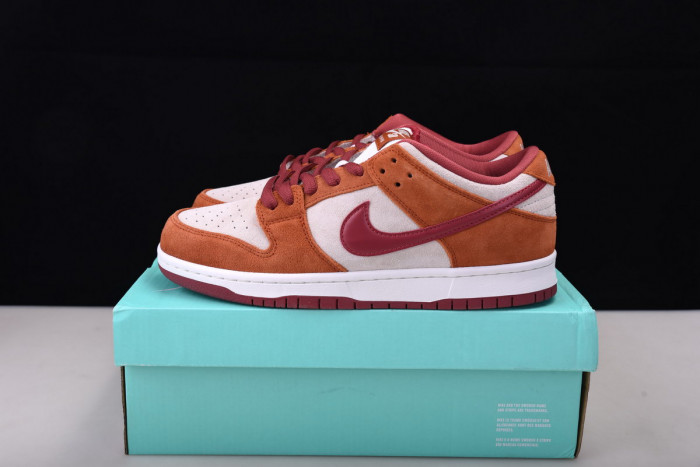 nike sb dunk low pro dark russet cedar bq6817-202